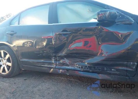 2010 Mercury Milan Premier z USA, uszkodzony, nr VIN 3MEHM0JG7AR656327